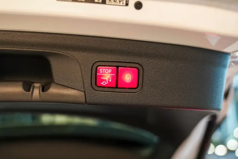 Mercedes-Benz GLE 63 AMG din 2024 cu 14.800 km - oferta MER172270 - foto 6