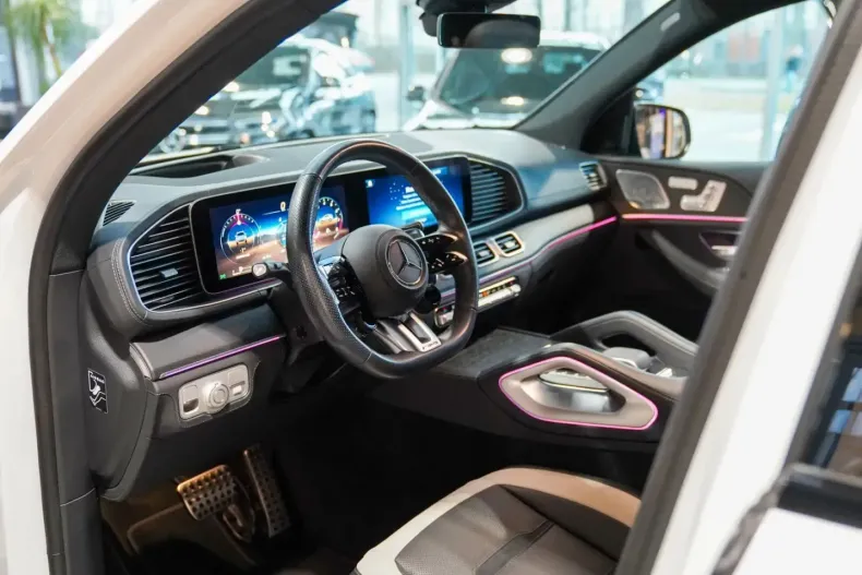 Mercedes-Benz GLE 63 AMG din 2024 cu 14.800 km - oferta MER172270 - foto 16