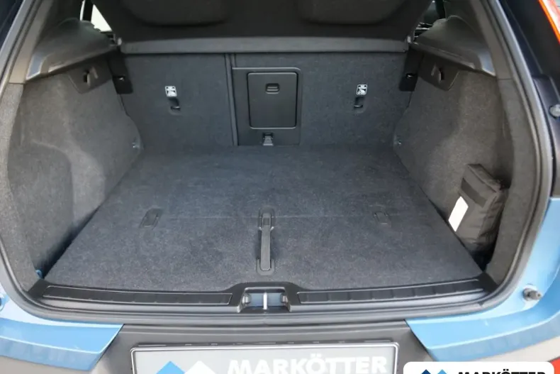 Volvo XC40 din 2023 cu 46.086 km - oferta VOL172272 - foto 9