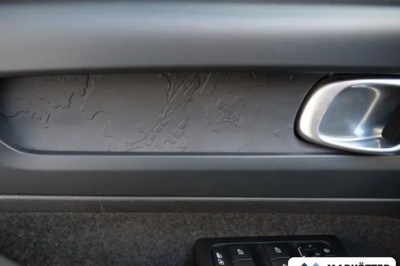 Volvo XC40 din 2023 cu 46.086 km - oferta VOL172272 - foto 21