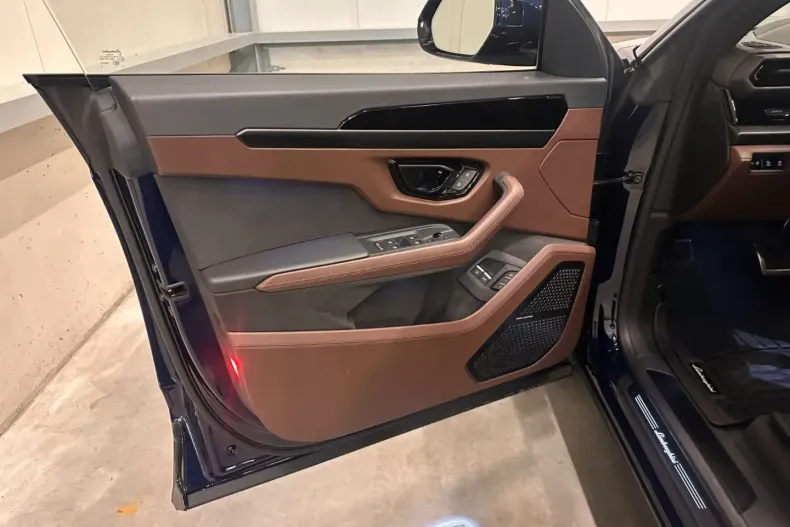 Lamborghini Urus din 2025 cu 12.925 km - oferta LAM172277 - foto 13