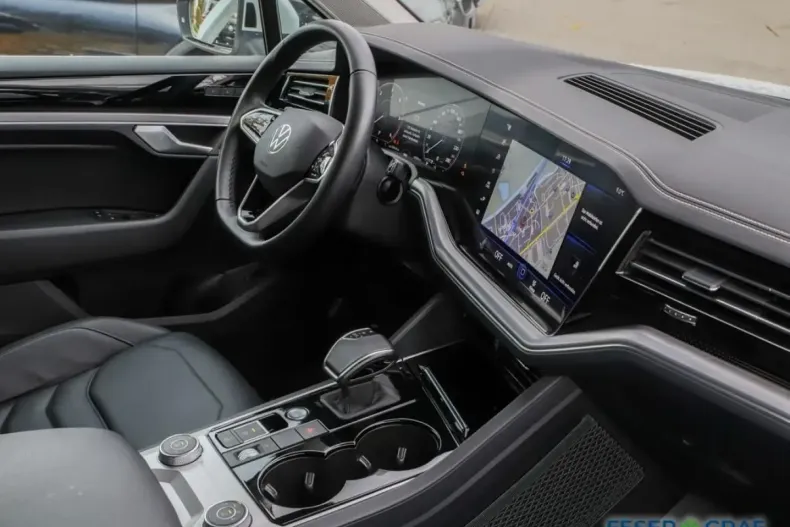 Volkswagen Touareg din 2022 cu 48.550 km - oferta VOL172278 - foto 5