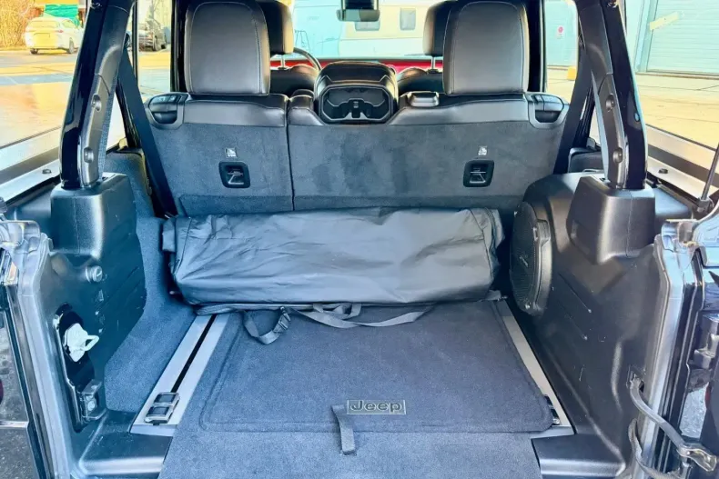 Jeep Wrangler din 2021 cu 58.630 km - oferta JEE172281 - foto 14