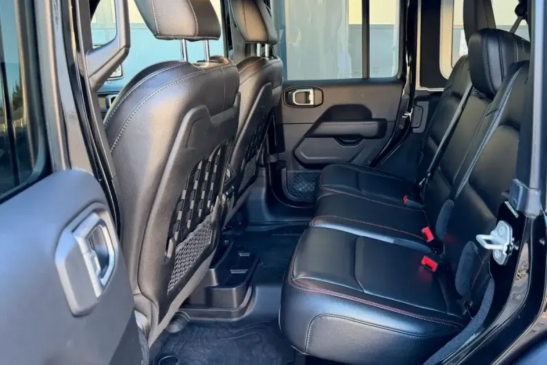 Jeep Wrangler din 2021 cu 58.630 km - oferta JEE172281 - foto 17