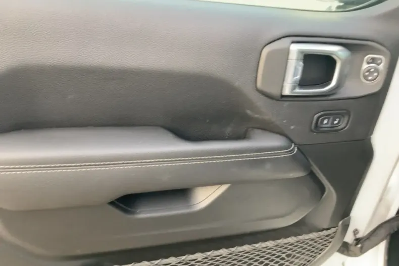 Jeep Wrangler din 2021 cu 43.387 km - oferta JEE172282 - foto 9