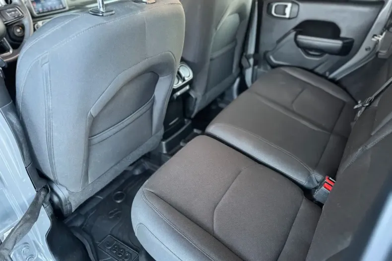 Jeep Wrangler din 2023 cu 59.226 km - oferta JEE172285 - foto 26