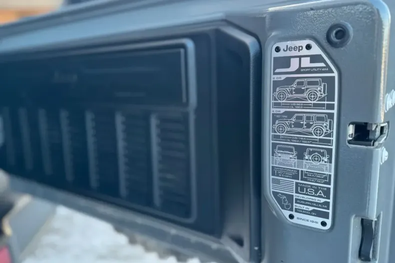 Jeep Wrangler din 2023 cu 59.226 km - oferta JEE172285 - foto 27