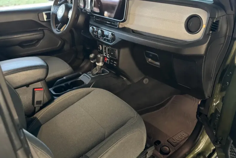 Jeep Wrangler din 2023 cu 27.095 km - oferta JEE172287 - foto 30