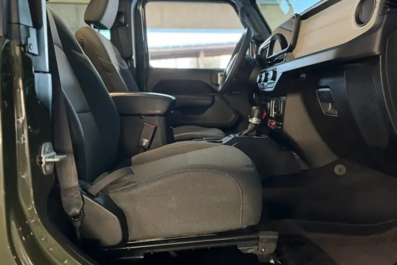 Jeep Wrangler din 2023 cu 27.095 km - oferta JEE172287 - foto 31