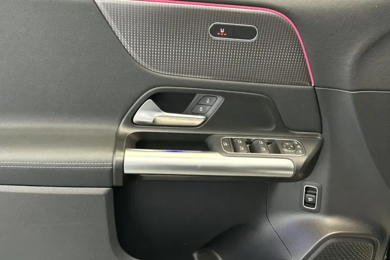 Mercedes-Benz EQA din 2023 cu 58.400 km - oferta MER172294 - foto 8