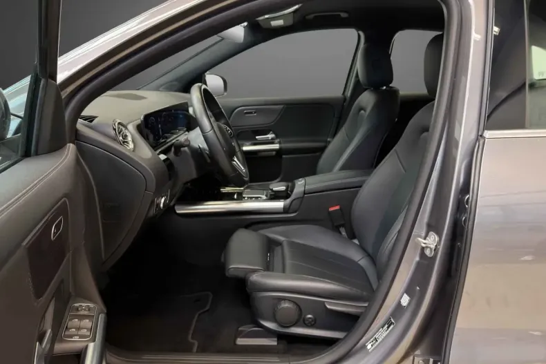 Mercedes-Benz EQA din 2023 cu 58.647 km - oferta MER172295 - foto 6