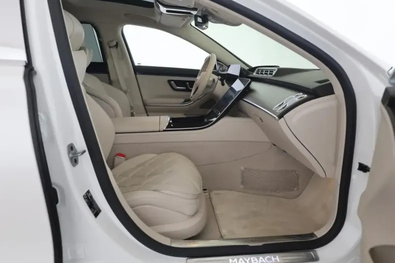 Mercedes-Benz S 580 din 2023 cu 12.800 km - oferta MER172300 - foto 10