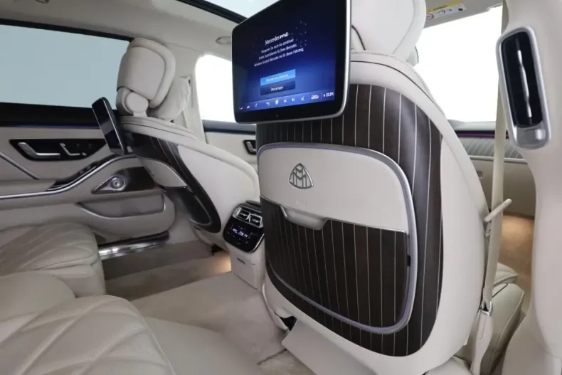 Mercedes-Benz S 580 din 2023 cu 12.800 km - oferta MER172300 - foto 13