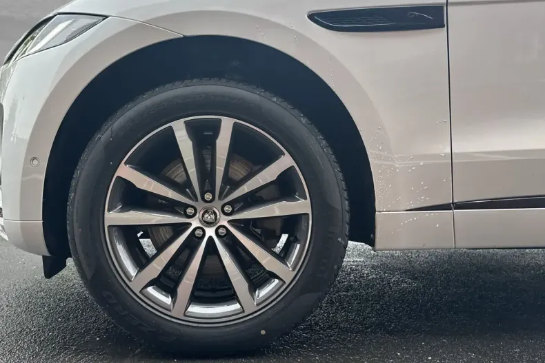 Jaguar F-Pace din 2025 cu 21.892 km - oferta JAG172305 - foto 9