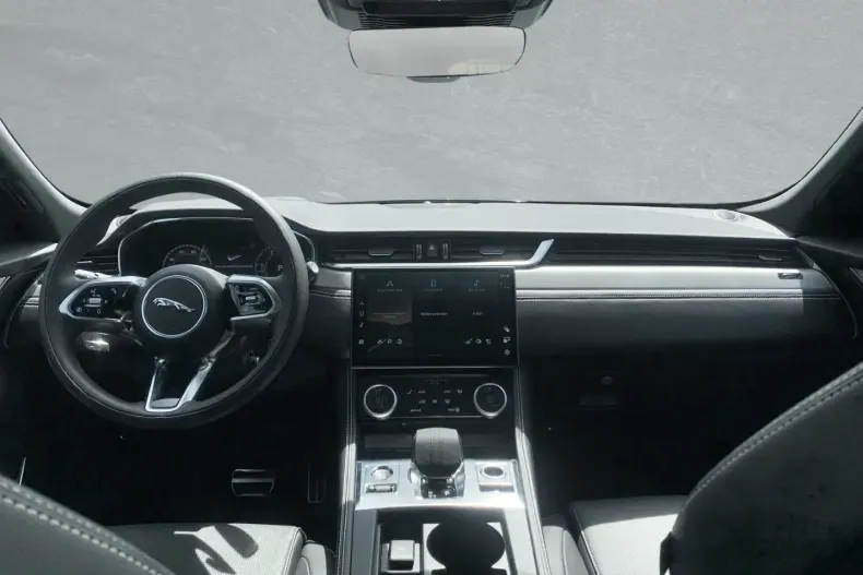 Jaguar F-Pace din 2024 cu 21.000 km - oferta JAG172307 - foto 4