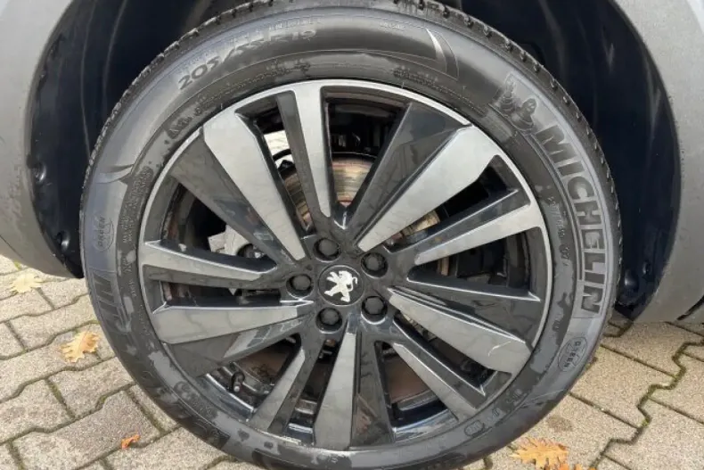 Peugeot 5008 din 2023 cu 23.173 km - oferta PEU172314 - foto 6