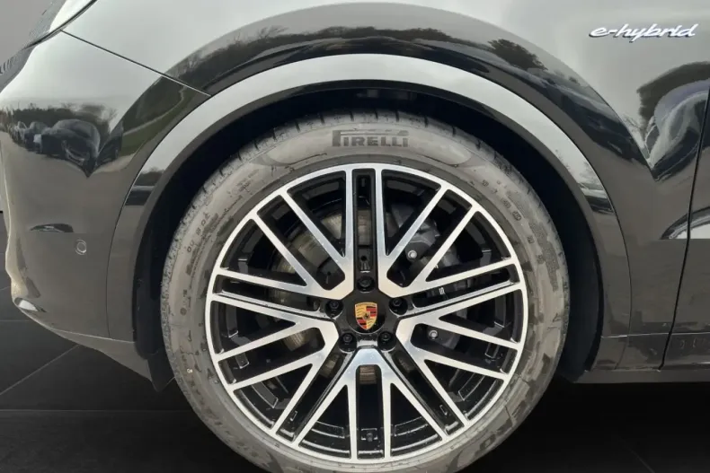 Porsche Cayenne din 2025 cu 11.490 km - oferta POR172317 - foto 6