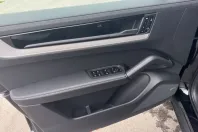 Porsche Cayenne din 2025 cu 11.490 km - oferta POR172317 - foto 17