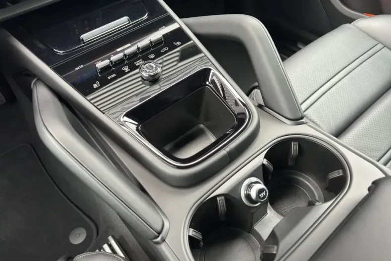 Porsche Cayenne din 2025 cu 11.490 km - oferta POR172317 - foto 30