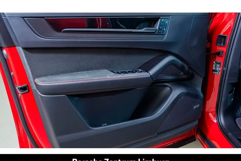 Porsche Cayenne din 2025 cu 7.900 km - oferta POR172332 - foto 19