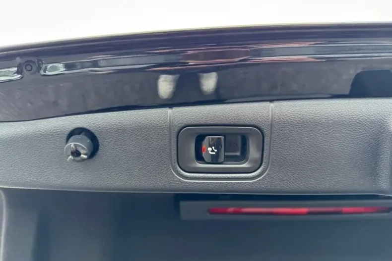 Mercedes-Benz E 53 AMG din 2025 cu 37.870 km - oferta MER172336 - foto 17