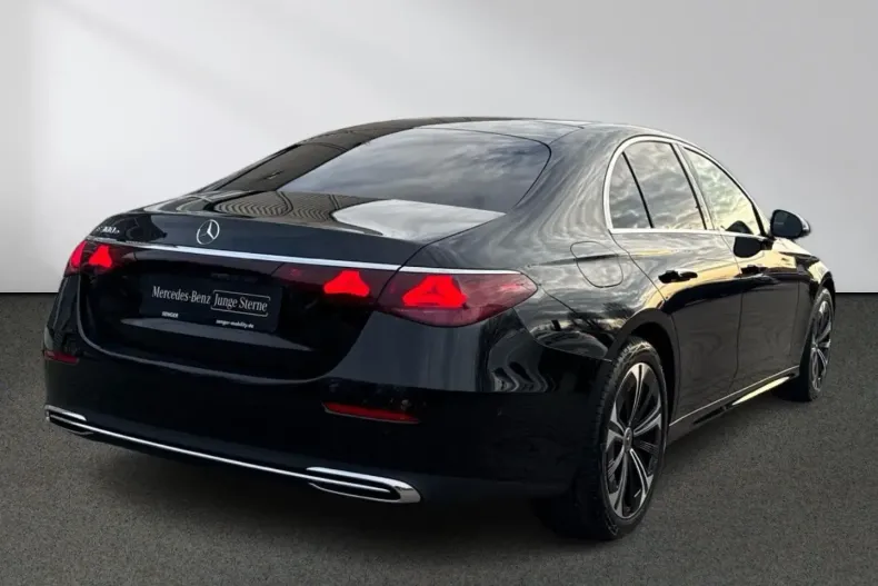 Mercedes-Benz E 300 din 2024 cu 15.762 km - oferta MER172341 - foto 3