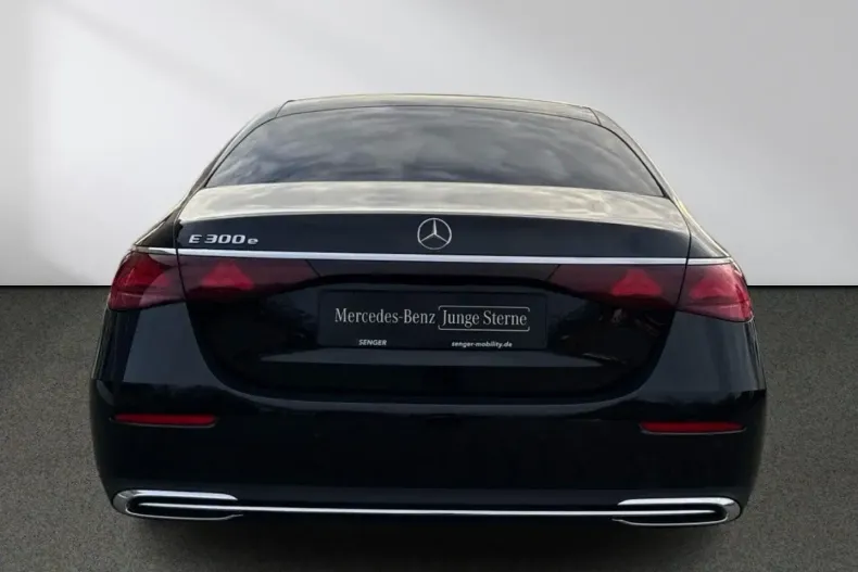 Mercedes-Benz E 300 din 2024 cu 15.762 km - oferta MER172341 - foto 5