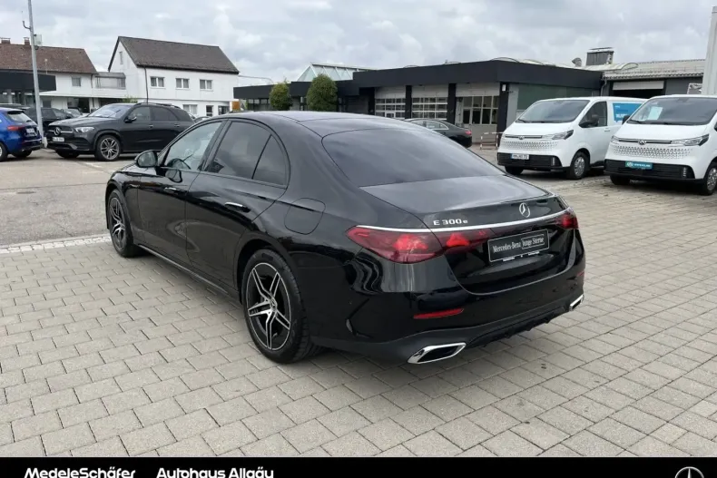 Mercedes-Benz E 300 din 2024 cu 60.607 km - oferta MER172343 - foto 3