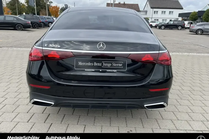 Mercedes-Benz E 300 din 2024 cu 60.607 km - oferta MER172343 - foto 4