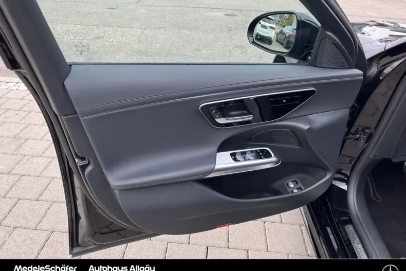 Mercedes-Benz E 300 din 2024 cu 60.607 km - oferta MER172343 - foto 9