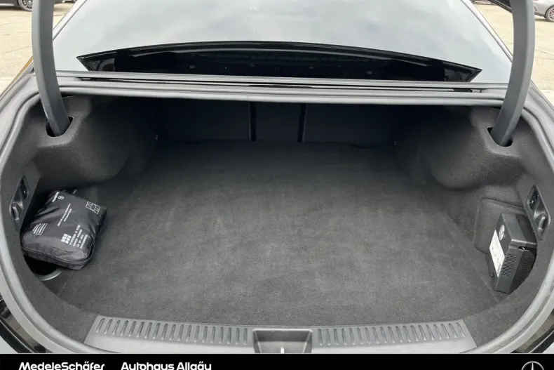 Mercedes-Benz E 300 din 2024 cu 60.607 km - oferta MER172343 - foto 19