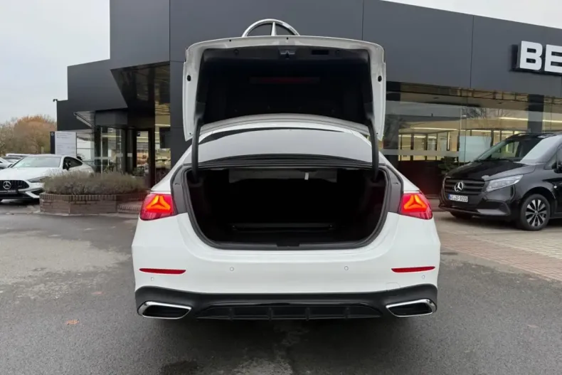 Mercedes-Benz E 200 din 2024 cu 15.336 km - oferta MER172346 - foto 16