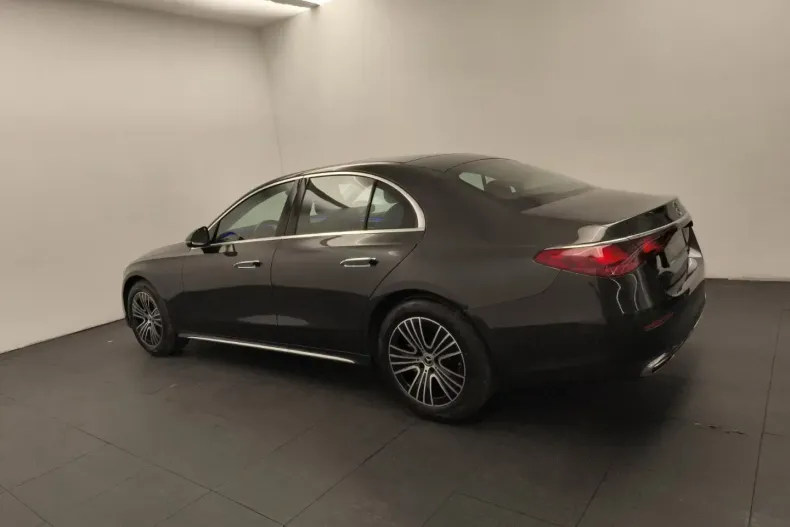 Mercedes-Benz E 200 din 2024 cu 5.035 km - oferta MER172347 - foto 7