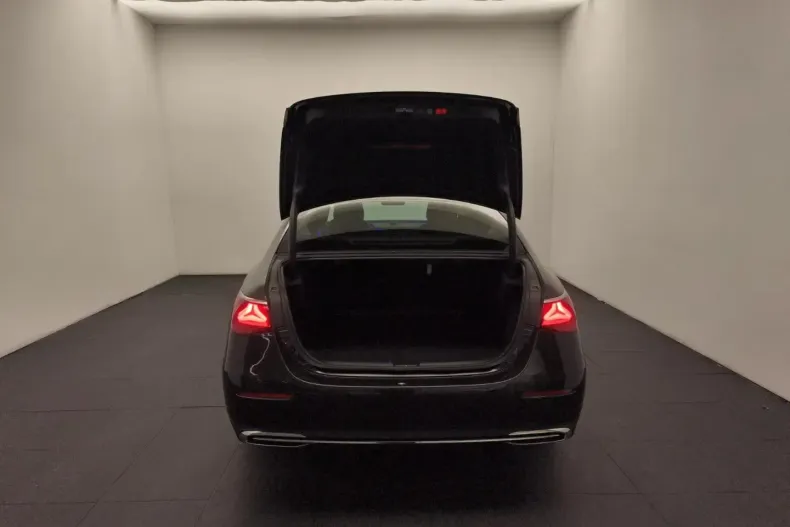 Mercedes-Benz E 200 din 2024 cu 5.035 km - oferta MER172347 - foto 8