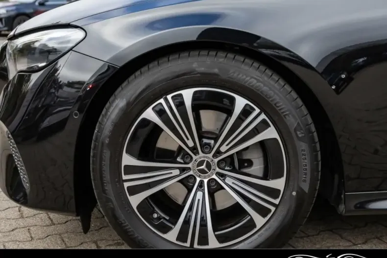 Mercedes-Benz E 220 din 2024 cu 16.100 km - oferta MER172349 - foto 7