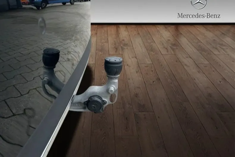 Mercedes-Benz E 200 din 2024 cu 13.054 km - oferta MER172350 - foto 9