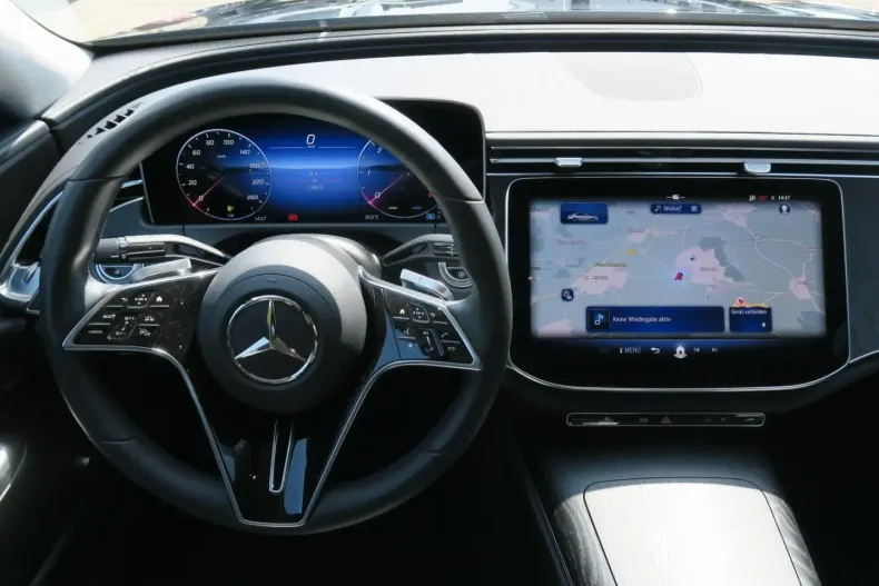 Mercedes-Benz E 220 din 2024 cu 13.797 km - oferta MER172353 - foto 11