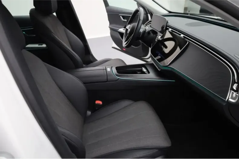 Mercedes-Benz E 220 din 2024 cu 29.997 km - oferta MER172354 - foto 15