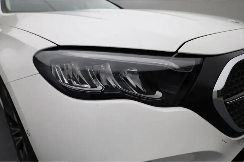 Mercedes-Benz E 220 din 2024 cu 29.997 km - oferta MER172354 - foto 18