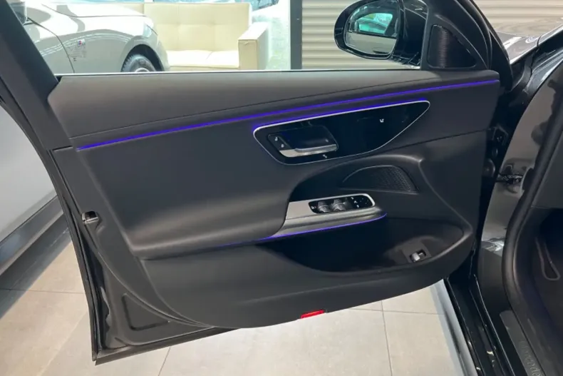 Mercedes-Benz E 220 din 2024 cu 20.000 km - oferta MER172355 - foto 13