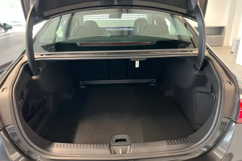 Mercedes-Benz E 220 din 2024 cu 20.000 km - oferta MER172355 - foto 14