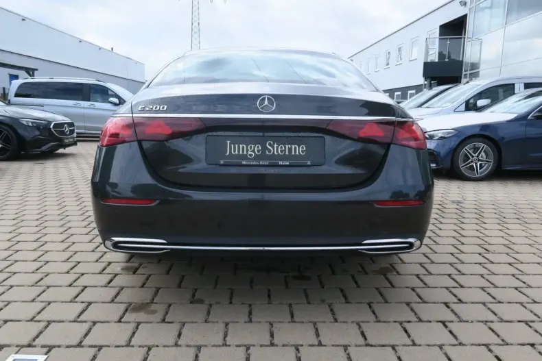 Mercedes-Benz E 200 din 2024 cu 22.146 km - oferta MER172356 - foto 5