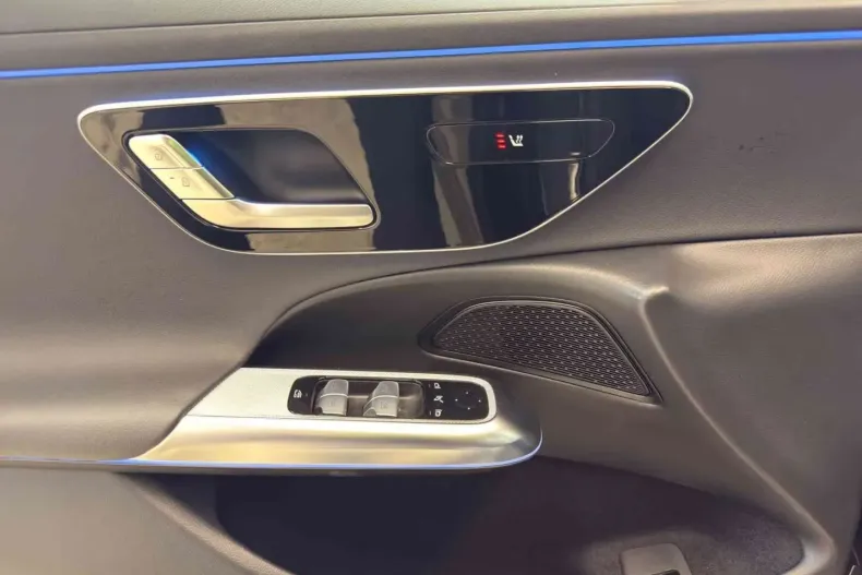 Mercedes-Benz E 200 din 2024 cu 36.815 km - oferta MER172359 - foto 6