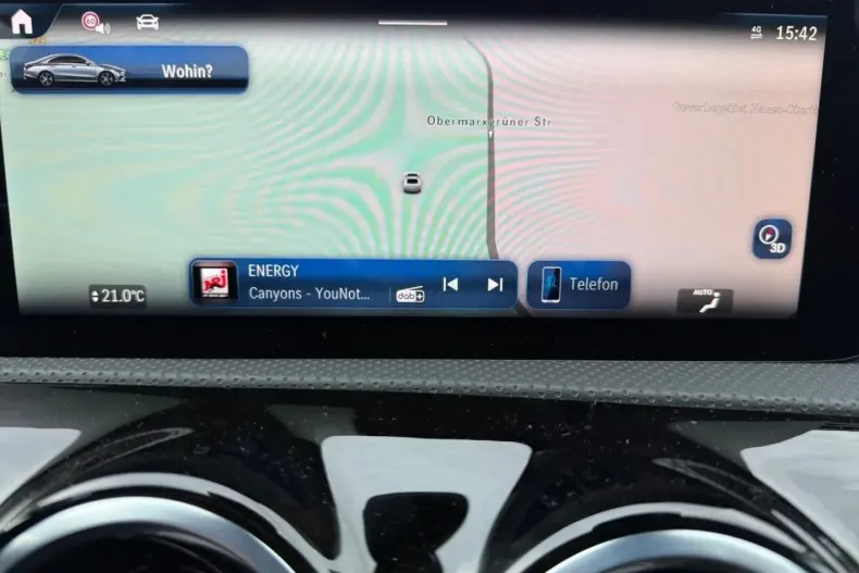 Mercedes-Benz CLA 180 din 2024 cu 6.018 km - oferta MER172360 - foto 4