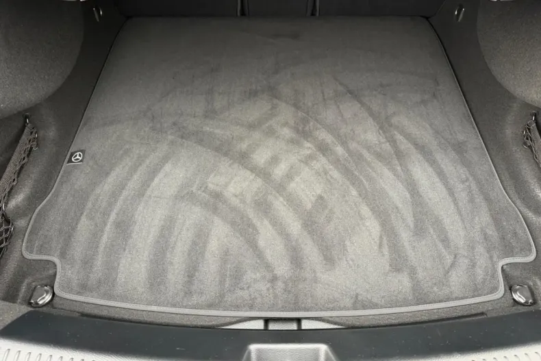 Mercedes-Benz CLA 180 din 2024 cu 6.018 km - oferta MER172360 - foto 9