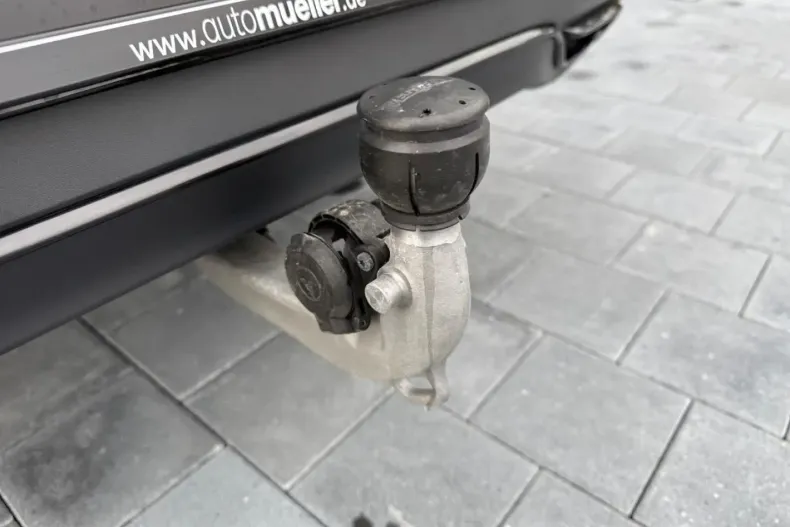 Mercedes-Benz CLA 180 din 2024 cu 6.018 km - oferta MER172360 - foto 10