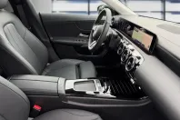 Mercedes-Benz CLA 180 din 2024 cu 6.018 km - oferta MER172360 - foto 12