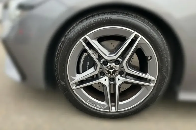 Mercedes-Benz CLA 200 din 2024 cu 5.266 km - oferta MER172361 - foto 5