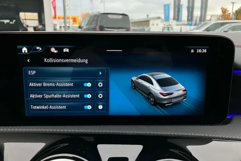 Mercedes-Benz CLA 200 din 2024 cu 5.266 km - oferta MER172361 - foto 22