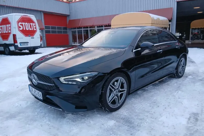 Mercedes-Benz CLA 180 din 2024 cu 13.650 km - oferta MER172362 - foto 1